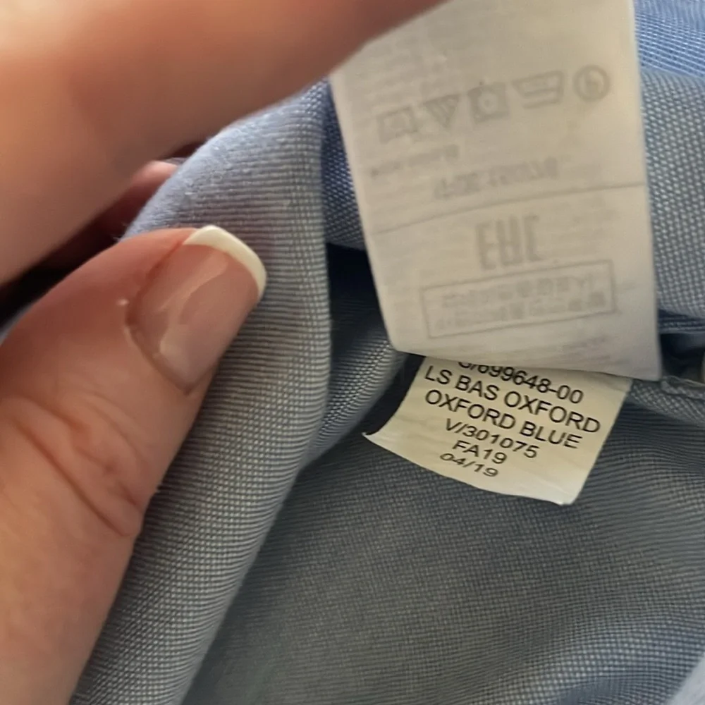 GAP - boys oxford shirt - long sleeve button down. Size XL (18)